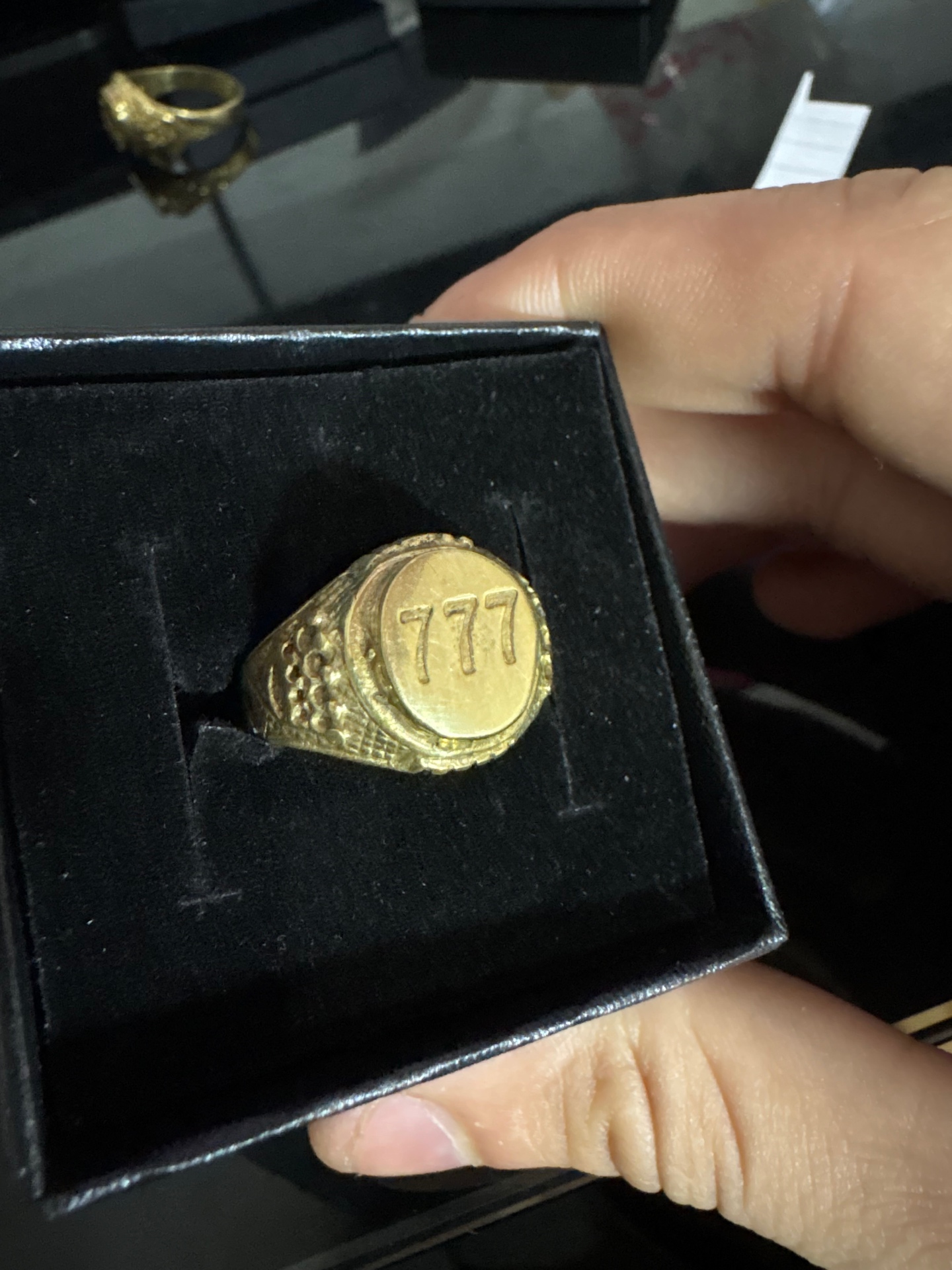 Anillo 777
